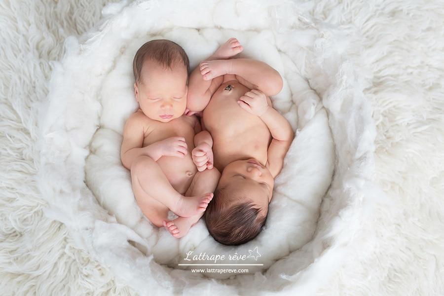 Photographe nouveau-né à Rouen : les jumelles