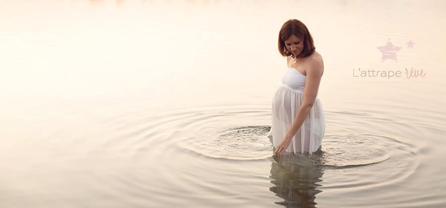 Séance dans l’eau pour une grossesse